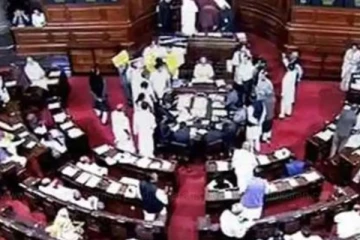 திமுக எம்.பி கனிமொழி உட்பட 11 பேர் சஸ்பெண்ட்...!