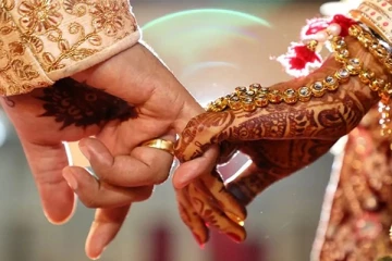 வெளிநாட்டவருடன் திருமணம்: சுற்றறிக்கையில் இருக்கும் தடைகளை நீக்கமாறு பணிப்புரை