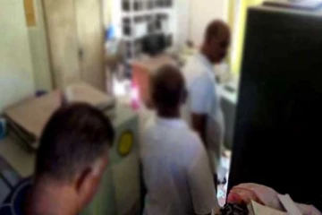 බැංකුවක මුදල් සේප්පුවක් කොල්ලකයි..!