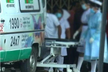 பாடசாலை வேன் மீது மோதிய இ.போ.ச பேருந்து ; நால்வர் காயம்