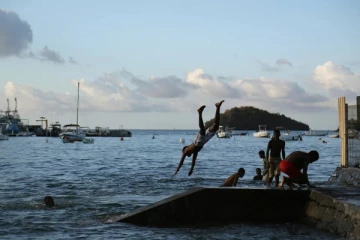 அவுஸ்திரேலியாவில் இருந்து நாடு கடத்தப்பட்ட இலங்கையர்கள்