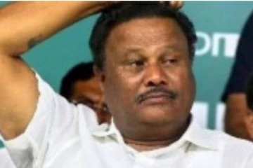 2019ல் மோடி பேரன் ராகுல் காந்தி..2021ல் 800 ரூபாய் சிலிண்டர் 5000: தொடர்ந்து உளறி வரும் அமைச்சர் சீனிவாசன்