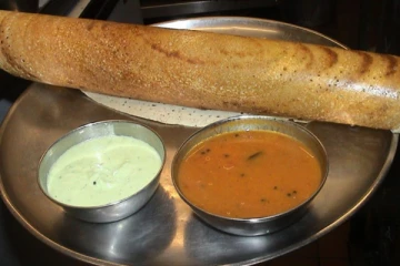 ரிச் ஓட்டல் சுவையில் மொறு மொறு தோசை சுடுவது எப்படி?