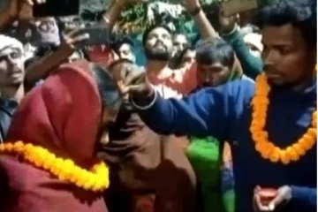 முன்னின்று மனைவிக்கு 2-வது திருமணம் செய்து வைத்த முதல் கணவன்! வாய்பிளந்த ஊர் மக்கள்