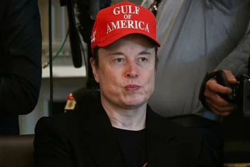 டெஸ்லா நிர்வாகத்தின் அதிரவைக்கும் நடவடிக்கை... கேள்விக்குறியாகும் எலோன் மஸ்கின் நிலை