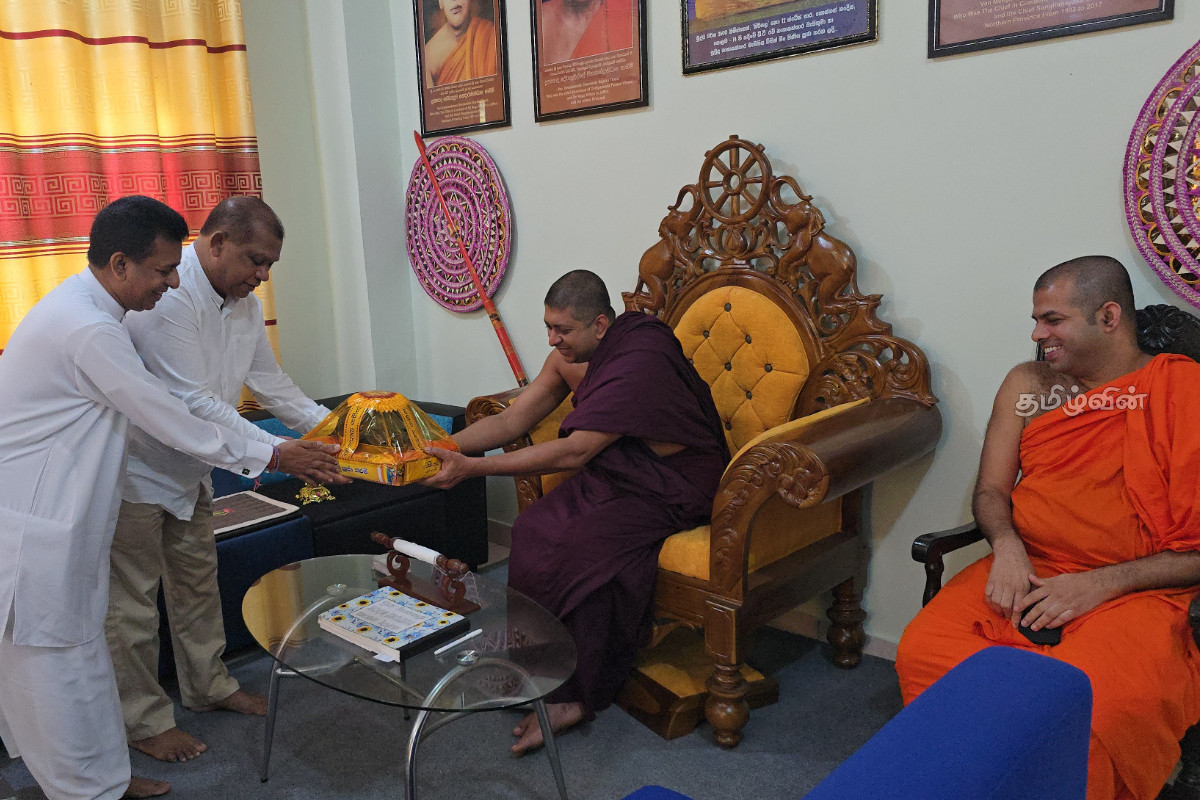 யாழில் ஐக்கிய மக்கள் சக்தி உயர்மட்ட குழுவினர் விசேட கலந்துரையாடல் | Npp Politician Special Discussion In Jaffna