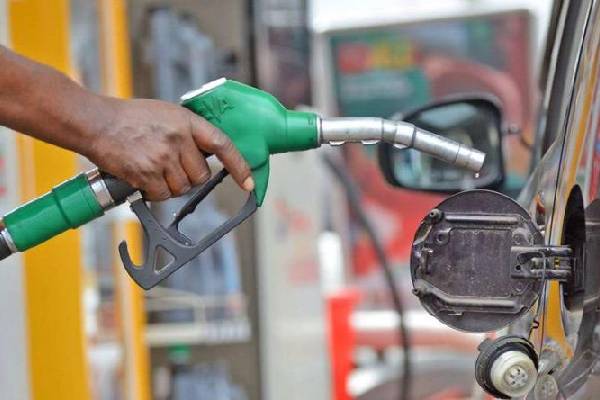 எரிபொருள் நிரப்பு நிலையங்களுக்கு பூட்டா? | Risk Petrol Filling Stations Closing Tax Increase