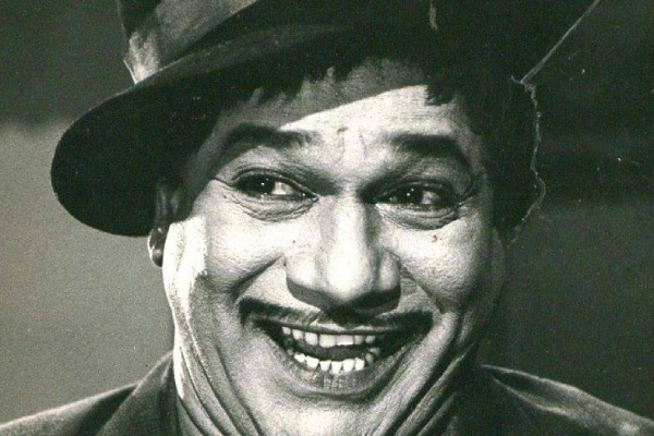 பல பெண்களுடன் உறவு வைத்திருந்த எம்.ஆர்.ராதா!.. திரைக்குப்பின்னால் இப்படிப்பட்டவரா? | Truth Behind M R Radha