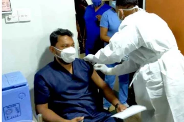 டிக்கோயா கிளங்கன் வைத்தியசாலையில் கொரோனா தடுப்பூசி வழங்கும் பணி