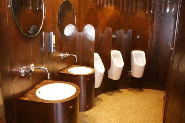 விமான கழிப்பறைகள் தண்ணீரே இல்லாமல் எப்படி இயங்குதுன்னு தெரியுமா? | How The Flight Toilet Actually Works Less Water விமான கழிப்பறைகள் தண்ணீரே இல்லாமல் எப்படி இயங்குதுன்னு தெரியுமா? | How The Flight Toilet Actually Works Less Water