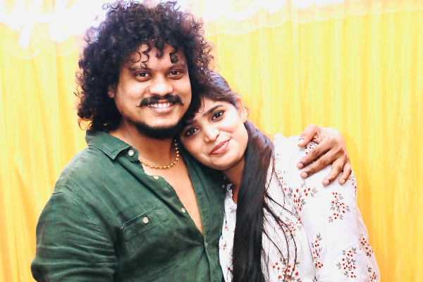 சர்ப்ரைஸ்னு ஒன்னு பண்ண பாரு.. புகழ் பிறந்தநாளில் மனைவி கொடுத்த சர்ப்ரைஸ் | Pugazh Wife Bensi Surprise On Birthday