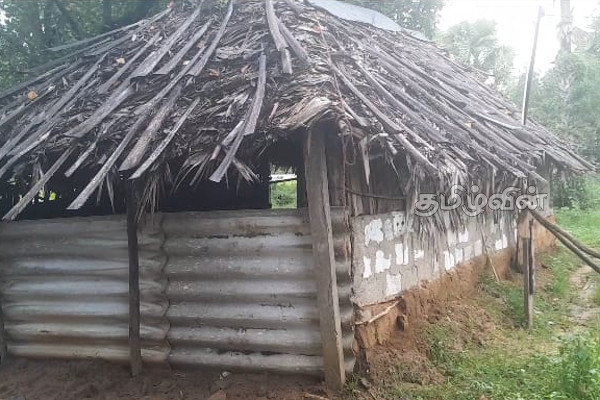 முல்லைத்தீவில் வெள்ளத்தினால் தனிமைப்படுத்தப்பட்ட கிராமம் (Photos) | Flood Quarantine Chiratikulam முல்லைத்தீவில் வெள்ளத்தினால் தனிமைப்படுத்தப்பட்ட கிராமம் (Photos) | Flood Quarantine Chiratikulam