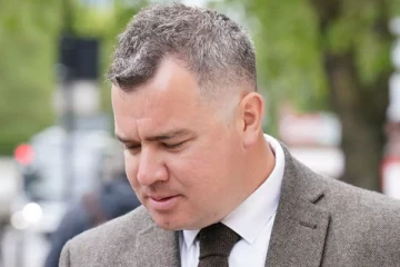 லண்டனில் குற்றச்செயல் குறித்து தகவலளித்த நபரையே கைது செய்த பொலிசார்: நீதிபதி கண்டனம்