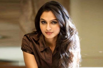 சம்பளத்தை உயர்த்தினாரா நடிகை ஆண்ட்ரியா.. வெளிவந்த தகவல்