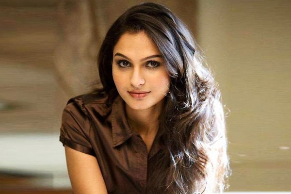 சம்பளத்தை உயர்த்தினாரா நடிகை ஆண்ட்ரியா.. வெளிவந்த தகவல்