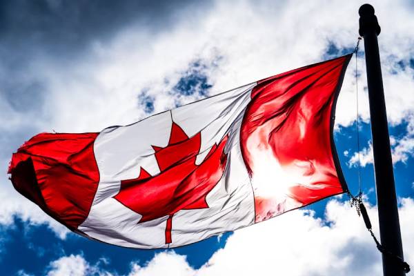 கனேடிய மாகாணமொன்றில் அதிகரிக்கப்பட்ட சம்பளம் | Increased Hourly Wages In British Columbia கனேடிய மாகாணமொன்றில் அதிகரிக்கப்பட்ட சம்பளம் | Increased Hourly Wages In British Columbia