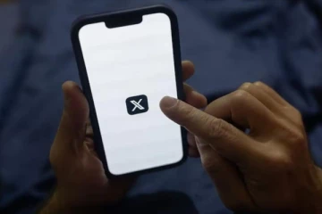 முடங்கியது எக்ஸ் தளம்: பயனர்கள் அதிர்ச்சி