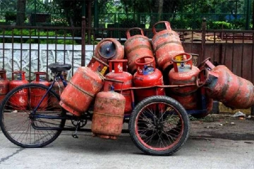 மீண்டும் உயர்வில் சிலிண்டர் விலை - முழு நிலவரம் இதோ..