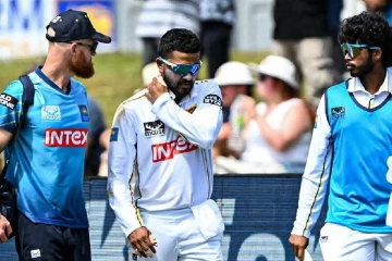 ගාල්ල ටෙස්ට් තරගය අතරතුර ශ්‍රී ලංකා කඳවුරට නරක ආරංචියක්- දිනේෂ් චන්දිමාල් ආබාධයක් නිසා හදිසියේම රෝහලට