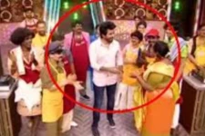 குக்கு வித் கோமாளி செட்டில் ஷிவாங்கியை மிரள வைத்த சிவகார்த்திகேயன்! விழுந்து விழுந்து சிரிக்கும் பார்வையாளர்கள்