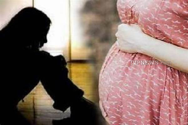 பாடசாலை மாணவியை பாலியல் பலகாரம் செய்து கர்ப்பமாக்கிய கணித ஆசிரியர் | Teacher Who Sexually Assaulted Student