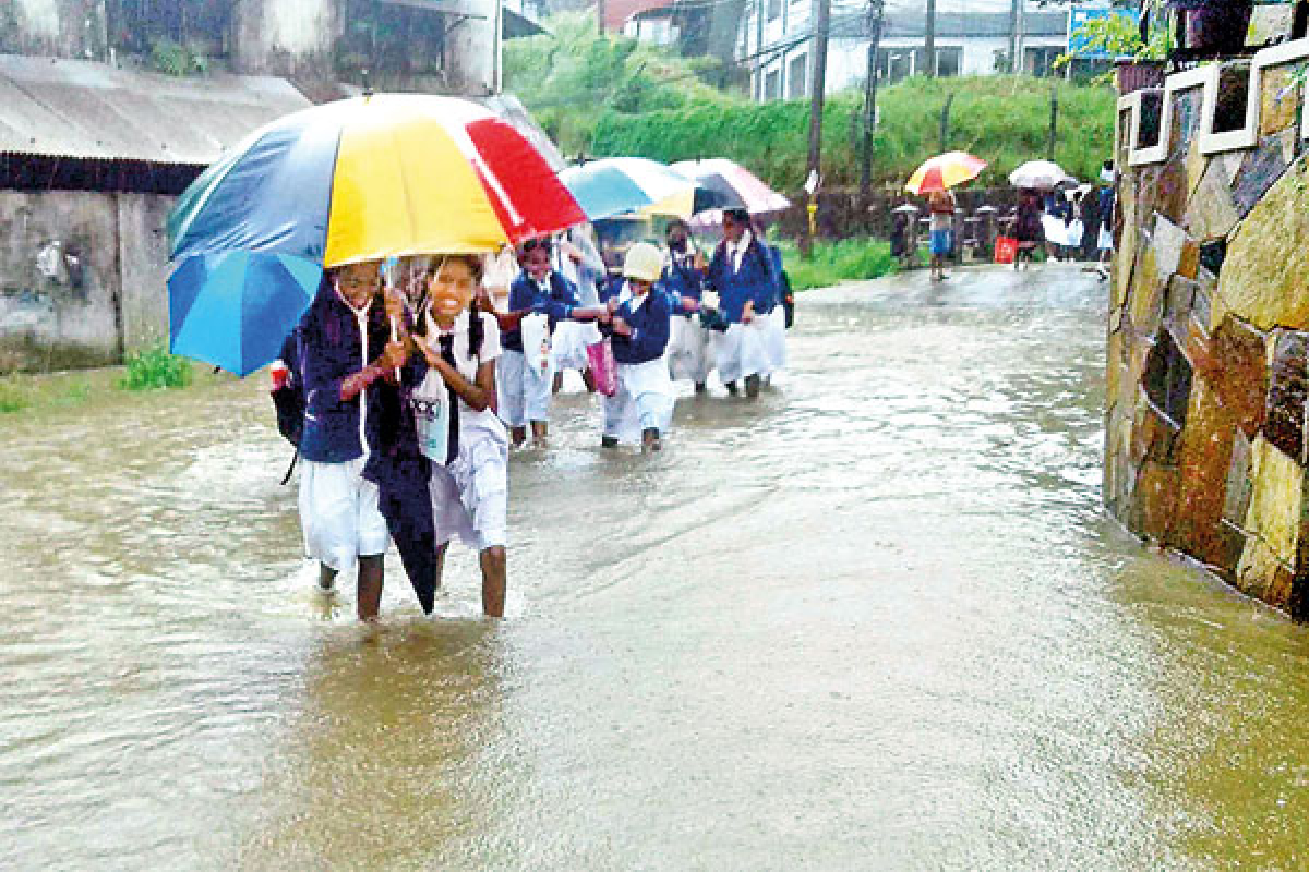 நாளை கண்டி மற்றும் நுவரெலியா பாடசாலைகளுக்கு விடுமுறை | Flood Holiday Kandy Nuwara Eliya Schools Tomorrow நாளை கண்டி மற்றும் நுவரெலியா பாடசாலைகளுக்கு விடுமுறை | Flood Holiday Kandy Nuwara Eliya Schools Tomorrow