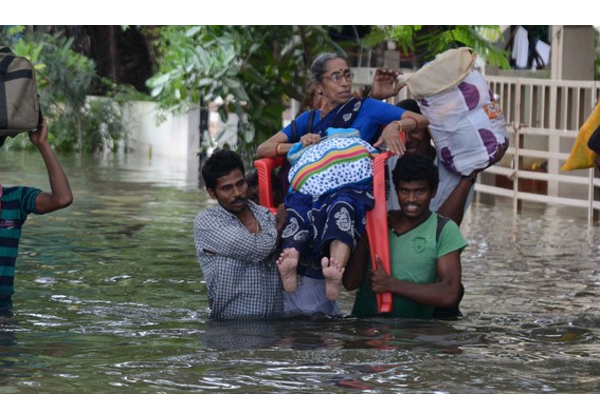 eps-asks-work-for-4000-crores-of-dmk-govt-flood
