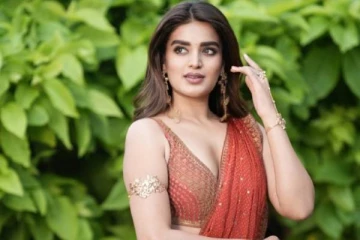 31 வயதில் இப்படியா?.. நடிகை நிதி அகர்வால் லேட்டஸ்ட் ஸ்டில்ஸ்