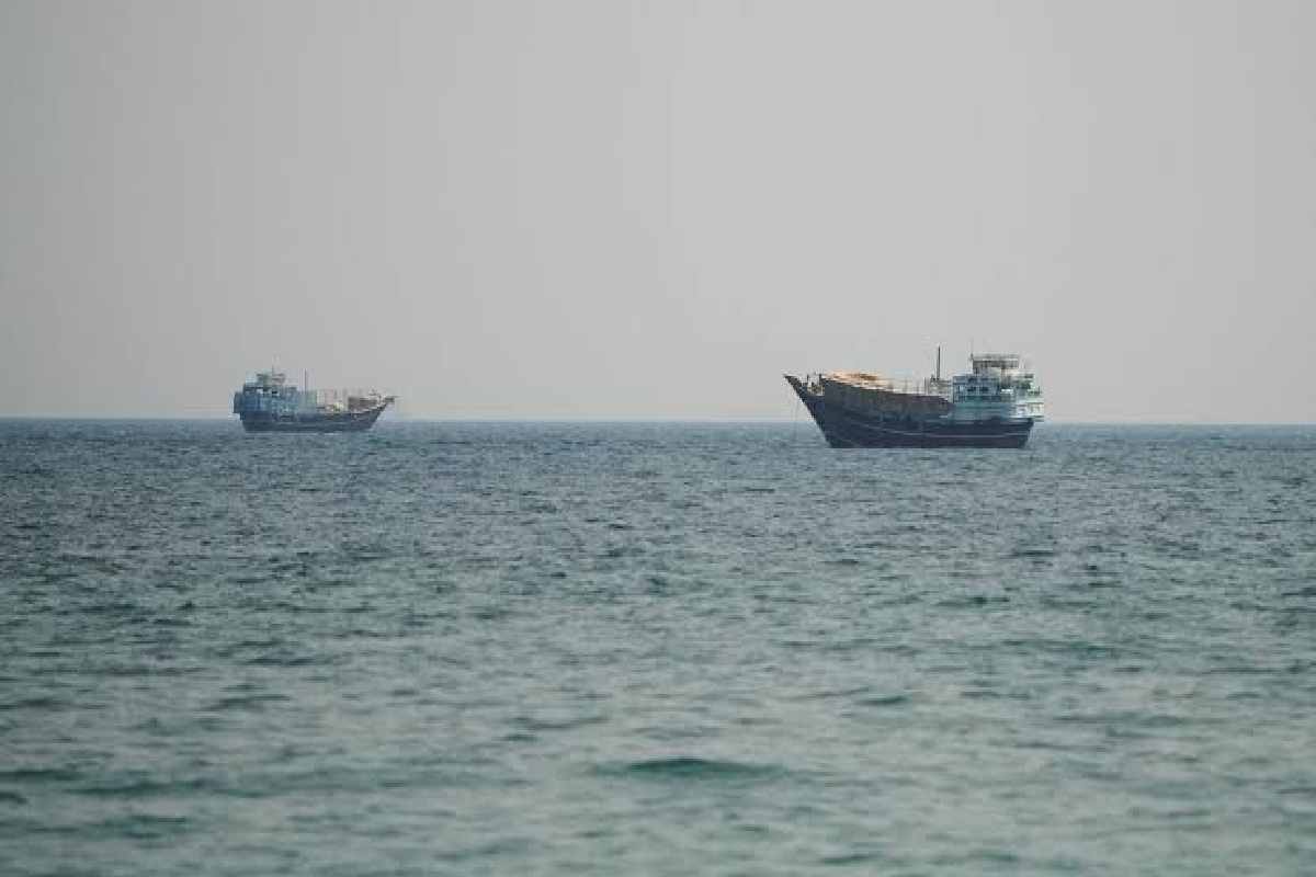 ஹோர்முஸ் நீரிணை திறப்பு : அமெரிக்காவிற்கு ஈரான் விதிக்கும் நிபந்தனை | Iran S Condition To The Us Open Strait Of Hormuz ஹோர்முஸ் நீரிணை திறப்பு : அமெரிக்காவிற்கு ஈரான் விதிக்கும் நிபந்தனை | Iran S Condition To The Us Open Strait Of Hormuz