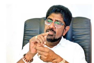 රටේ ඖෂධ හිඟය අවසන් කරන දිනය ඇමති කියයි..