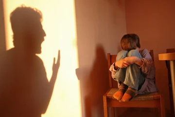 தென்னிலங்கையின் பிரபல ஆண்கள் பாடசாலையில் நடந்த பாரிய சிறுவர் துஷ்பிரயோக மோசடி