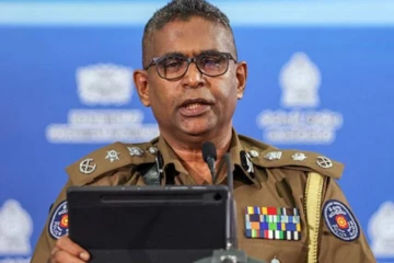 දේශපාලනඥයන්ට කෙළින්ම පහර දෙන පොලිස්පති