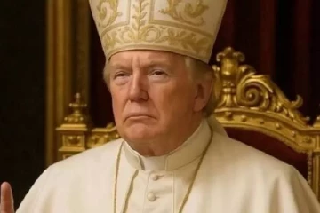 போப்பாக மாறிய டிரம்ப் - சர்ச்சையை கிளப்பிய புகைப்படம்