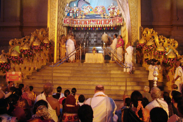 திருப்பதியில் ரத்து செய்யப்பட்ட கட்டண தரிசனம்- அதிர்ச்சியில் பக்தர்கள் | 2025 Vaikunda Ekadasi Paid Darshan Cancelled News திருப்பதியில் ரத்து செய்யப்பட்ட கட்டண தரிசனம்- அதிர்ச்சியில் பக்தர்கள் | 2025 Vaikunda Ekadasi Paid Darshan Cancelled News