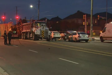 கனடாவில் விபத்தில் கொல்லப்பட்ட யாழ் தமிழர்கள் - உயிருக்கு போராடும் தாய்