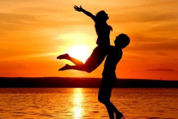 காலேஜ் பங்க்.. காதலனுடன் ஊரை சுற்றிவிட்டு கல்லூரி மாணவி செய்த காரியம் - ஷாக்கான போலீசார்!