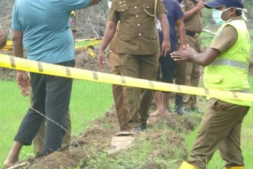 மகாவலி கங்கையில் சிதைவடைந்த நிலையில் மீட்கப்பட்ட ஆணின் சடலம்