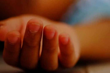 පිරිමන්දාරු ගම්මානයම හඬවමින් සිඟිති දියණියක් අනාරක්ෂිත ළිඳකට බිලිවෙයි