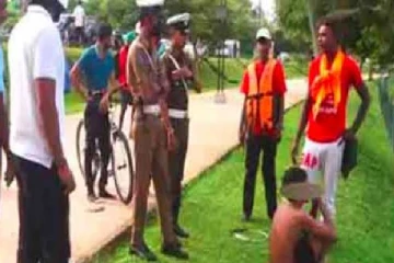 திருடனை  காப்பாற்றிய மக்கள்