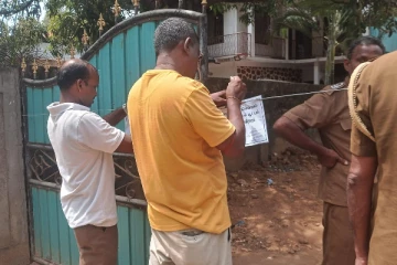 யாழ். நல்லூர் ஆலய வாகன பாதுகாப்பு நிலையம் சீல் வைப்பு (Photos)