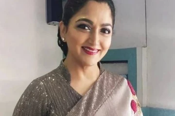 52 வயதில் இப்படியா? ஆள் அடையாளம் தெரியாமல் மாறிப்போன நடிகை குஷ்பூ