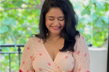 நடிகை பூனம் பஜ்வா ஹாட் போட்டோஷூட்