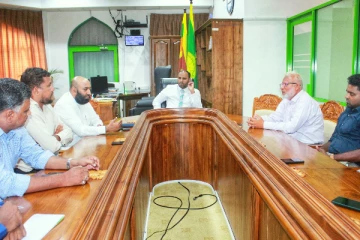 நிந்தவூரில் ஏற்பட்டுள்ள கடலரிப்பு தொடர்பில் விசேட கலந்துரையாடல் (Photos)