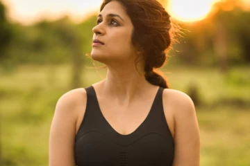 இலங்கை காட்டில் ஹாட் போட்டோஷூட் எடுத்த நடிகை ஷ்ரத்தா தாஸ்