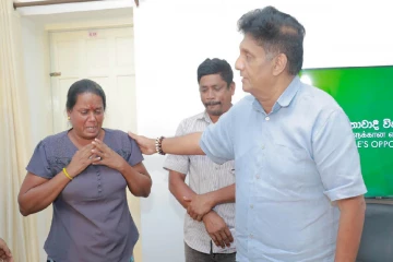 சவூதி அரேபிய தூதரகத்துக்கு சென்ற அனோஜனின் குடும்பத்தினர்