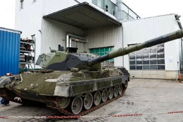 உக்ரைனுக்காக அதி நவீன இராணுவ டாங்கிகளை ரகசியமாக வாங்கிய ஐரோப்பிய நாடு