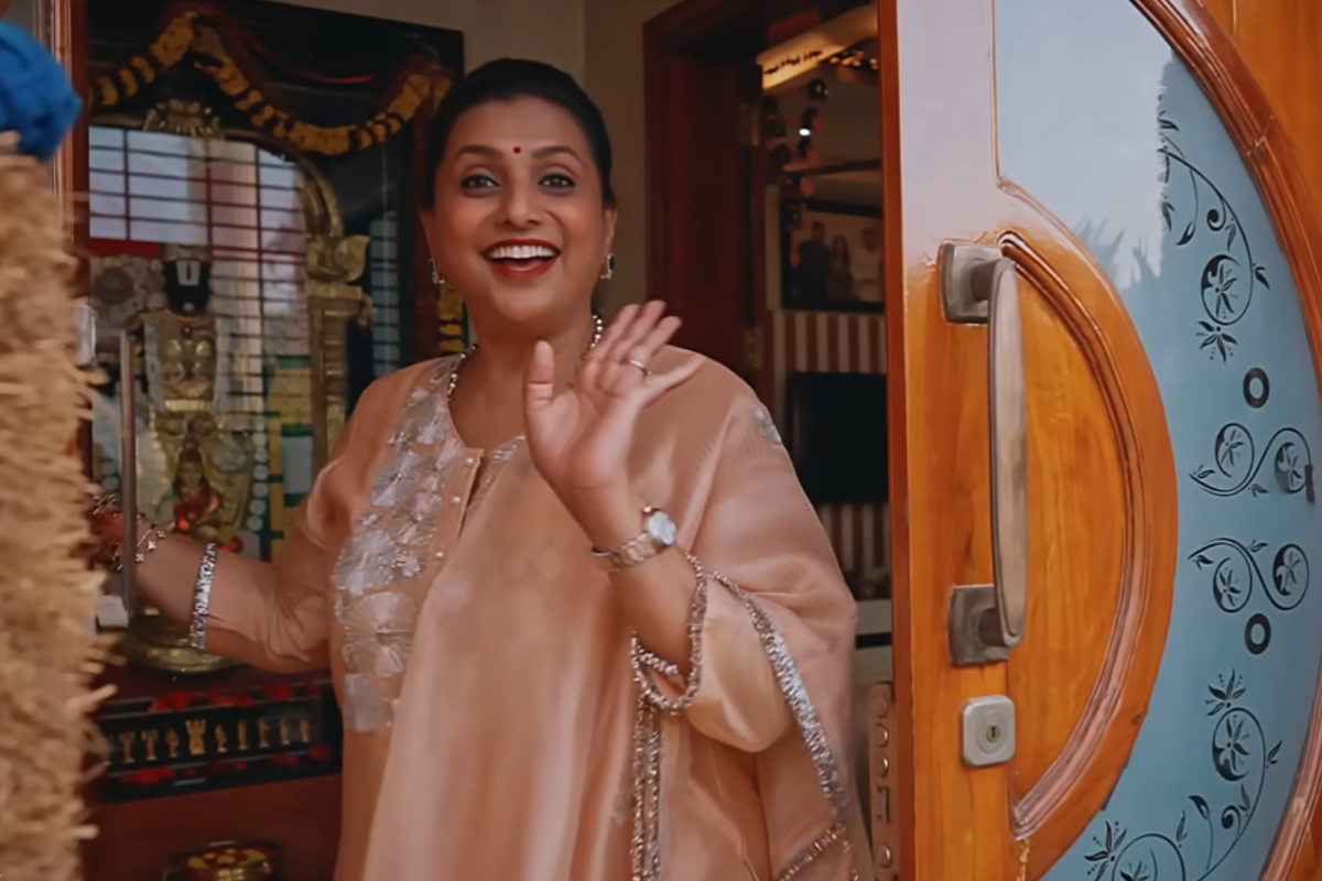 குக் வித் கோமாளி 7 நிகழ்ச்சியின் புதிய நடுவர் ரோஜாவின் பிரம்மாண்ட வீடு.. விஜய் டிவி வெளியிட்ட வீடியோ | Cook With Comali Actress Roja House Video