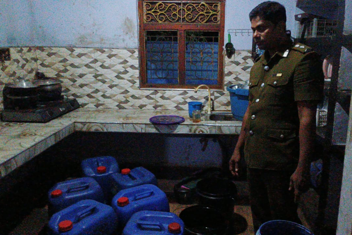 தமிழர் பகுதியில் இரவில் முற்றுகையிடப்பட்ட வீடு ; முதல்முறையாக நடந்த சம்பவம் | House Surrounded At Night In Tamil Area