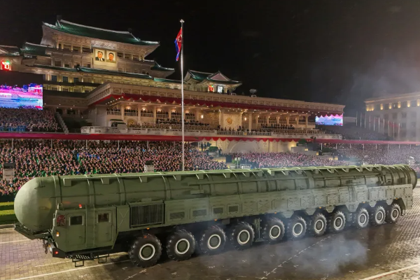 பயங்கர அணு ஏவுகணையை காட்சிப்படுத்திய கிம் ஜாங் | Kim Jong Un Unveils Powerful Hwasong 20 Icbm