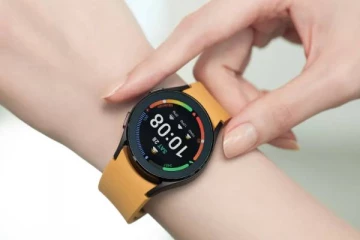 வாக்கி டாக்கியாக பயன்படும் சாம்சங்கின் வாட்ச்- கொண்டாட்டத்தில் வாடிக்கையாளர்கள்